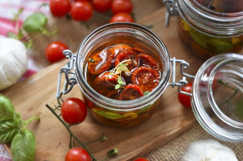 tomatoes, oil, herbs, cook, dry, oven, olive oil, healthy, grilling, canning, durable, food, vegetables, yummy, vegetarian, red, ingredients, food photo, kitchen, oil, olive oil, canning, canning, canning, canning, canning, kitchen